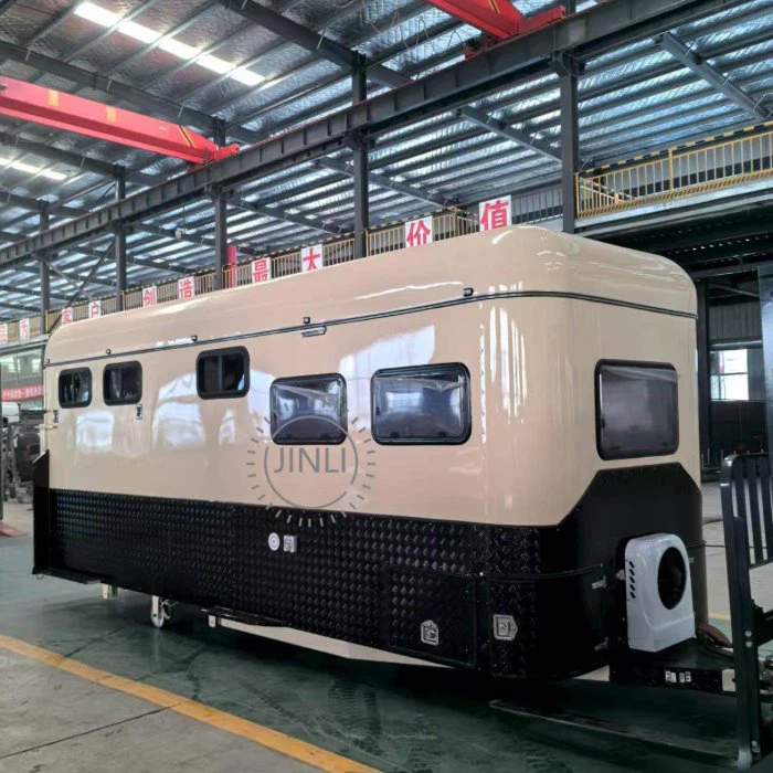 2 Horse Angle Load With Living Room